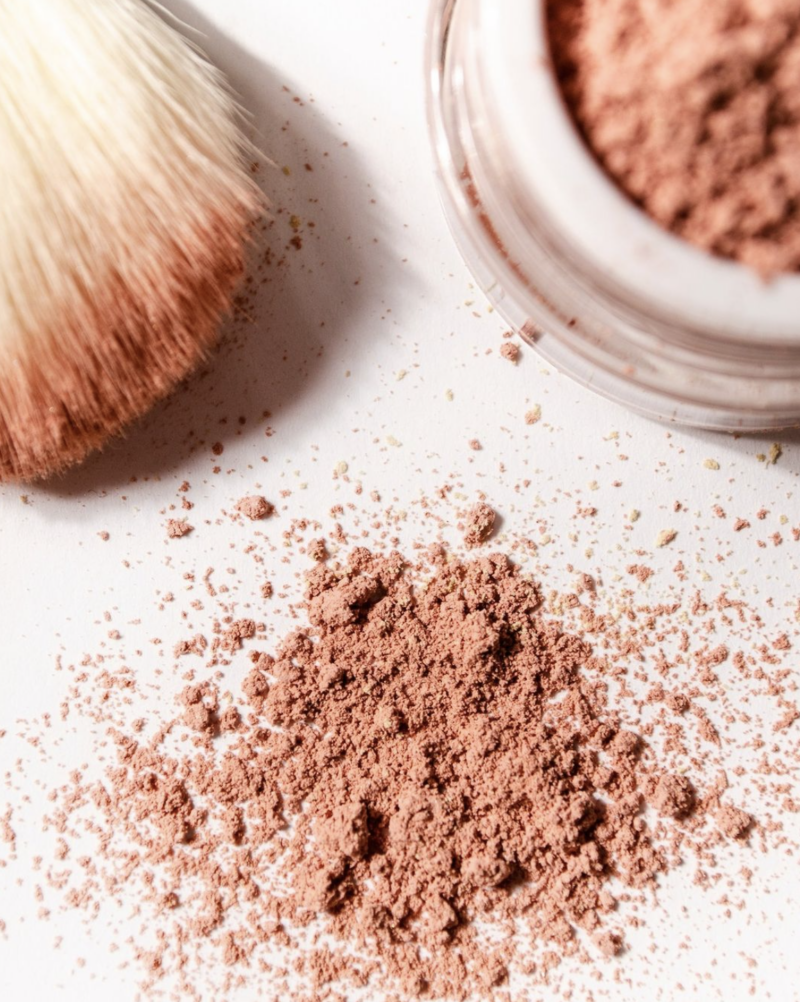 Sensitive skin can be a challenge to manage, especially when it comes to makeup. Traditional cosmetics often contain harsh chemicals and fragrances