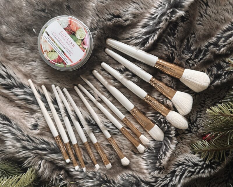 Black Friday Masterclass Brush Collection + free brush cleanser. Buy before 30th December and receive our all natural Brush Cleanser for free! WORTH £18