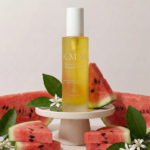 Pomegranate & Neroli Cleansing Oil is a lightweight, water-free cleanser created to dissolve makeup, sunscreen and daily impurities.